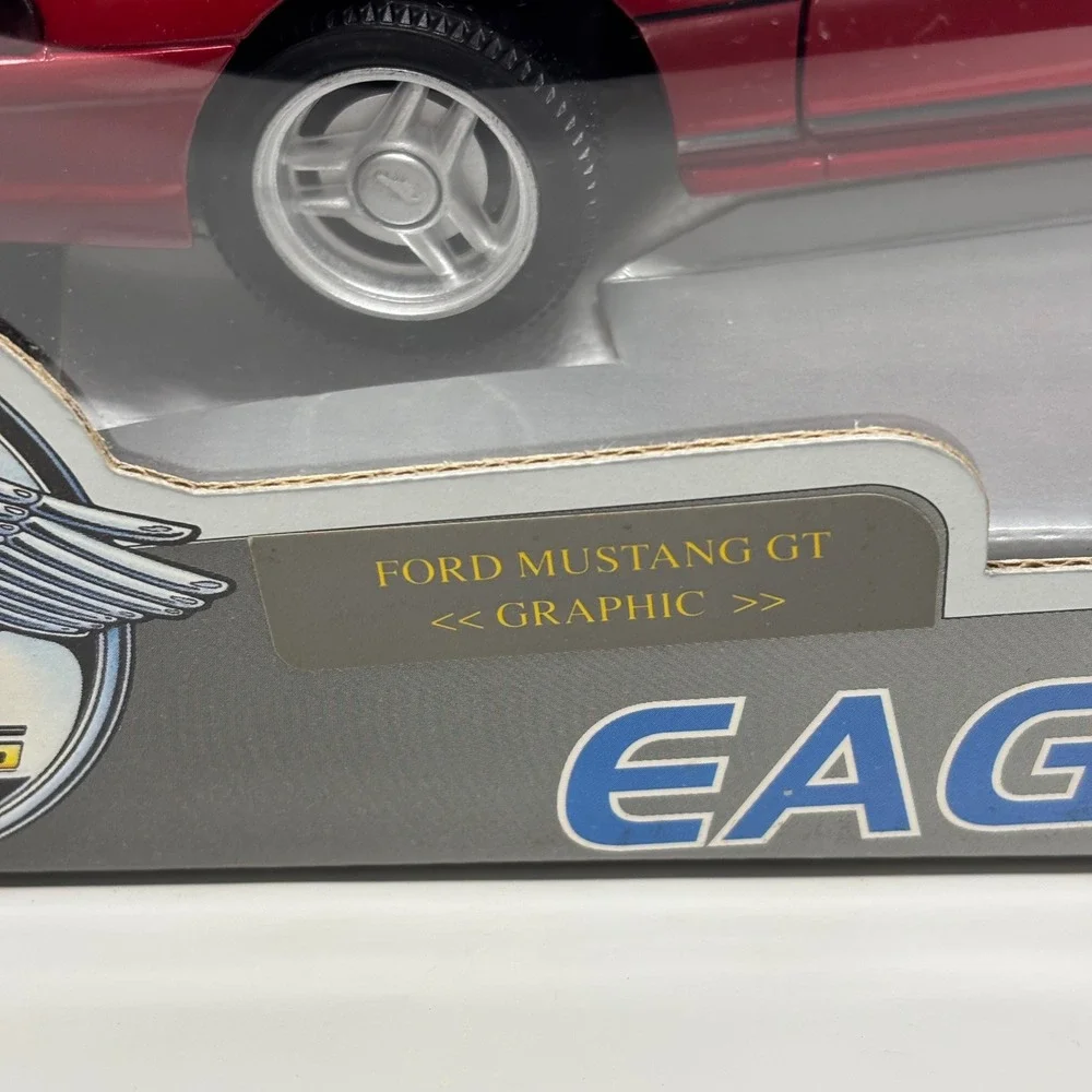 Ford Mustang GT Convertible Red 1:18 Eagle's Race Diecast Toys R Us NIB
